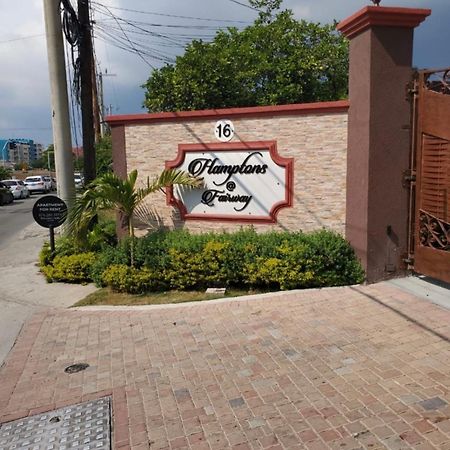 Metcalfe Luxury One Bedroom Suite Kingston Exterior foto